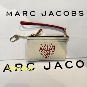 Marc Jacobs Valentine's Day Heart Top Zip Wristlet